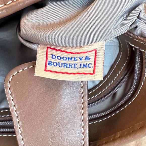 Vintage Dooney & Bourke brown patent leather bag - Picture 8 of 14